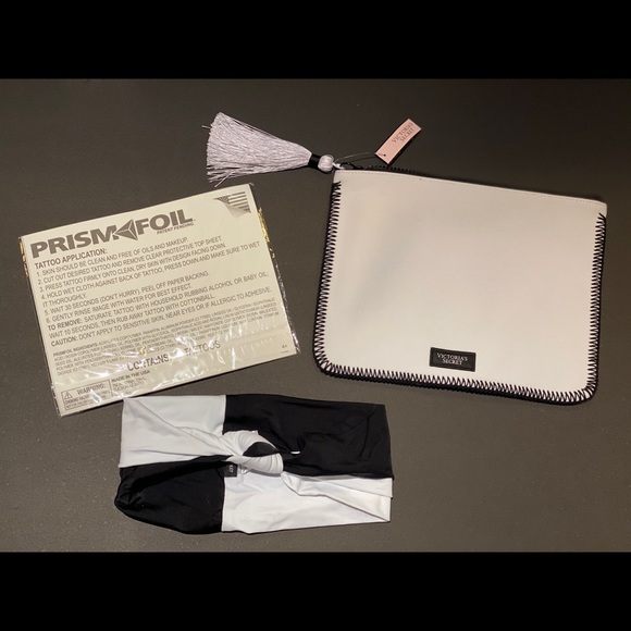 💋2/$30💋 Victoria Secret bundle pack - Picture 3 of 3